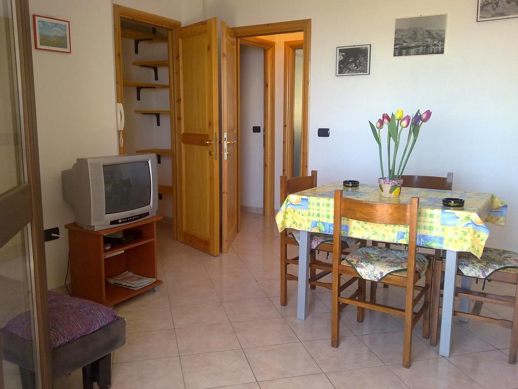 Casa Purple Daire Cala Gonone Oda fotoğraf