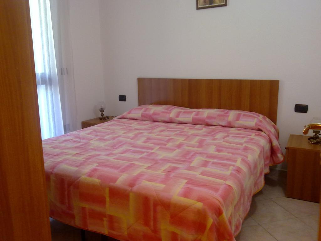Casa Purple Daire Cala Gonone Oda fotoğraf